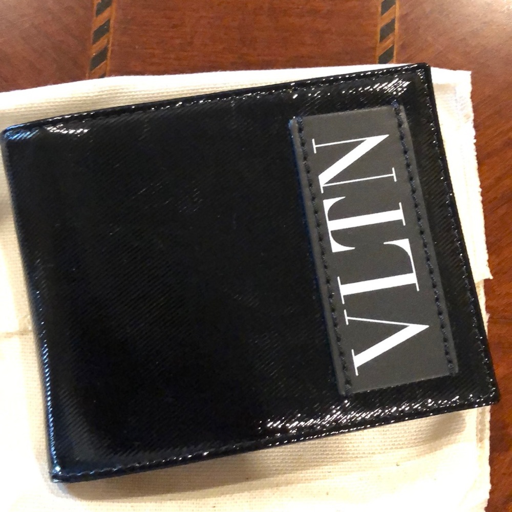 Valentino Garavani Billfold Wallet. New